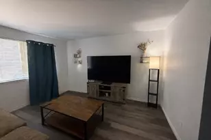 11002 Hammerly Blvd, Houston, TX 77043 - Photo 6