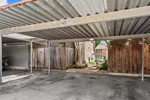 11002 Hammerly Blvd, Houston, TX 77043 - Photo 22