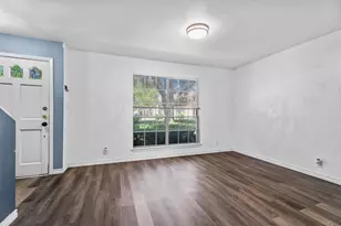 11002 Hammerly Blvd, Houston, TX 77043 - Photo 4