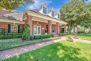 2203 Pineloch Dr, Houston, TX 77062 - Photo 2