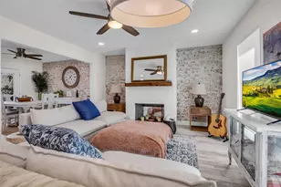 1223 Saxony Ln, Houston, TX 77058 - Photo 4