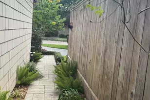 1315 Whispering Pines Dr, Houston, TX 77055 - Photo 36