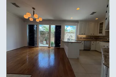 1315 Whispering Pines Drive, Houston, TX 77055 - Photo 8