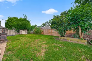 6810 Knoll Park Dr, Sugar Land, TX 77479 - Photo 30