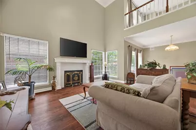 6810 Knoll Park Drive, Sugar Land, TX 77479 - Photo 6