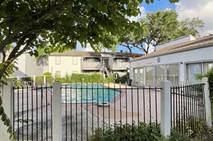 7200 Clarewood Dr, Houston, TX 77036 - Photo 24