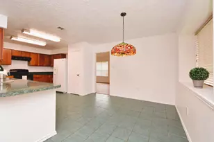 3315 Honey Creek Dr, Houston, TX 77082 - Photo 2