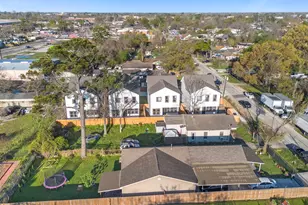 1310 Duff Ln, Houston, TX 77022 - Photo 32