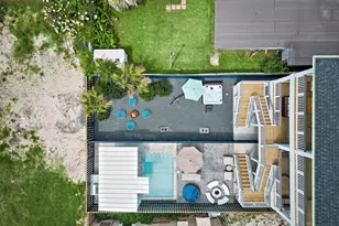 2307 Bernardo De Galvez Ave, Galveston, TX 77550 - Photo 12