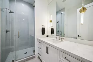 1615 Milford St, Houston, TX 77006 - Photo 32