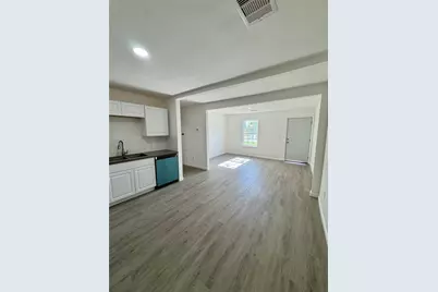 922 W 12th Street, Freeport, TX 77541 - Photo 6