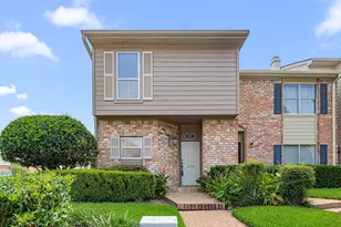 1021 Fountain View Dr, Houston, TX 77057 - Photo 2