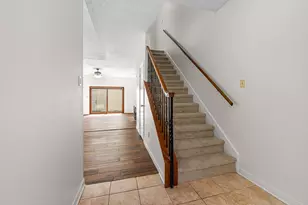 1021 Fountain View Dr, Houston, TX 77057 - Photo 4