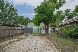 601 N Resident St, Wharton, TX 77488 - Photo 2