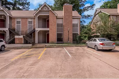 2401 Sycamore Avenue #C2, Huntsville, TX 77340 - Photo 2