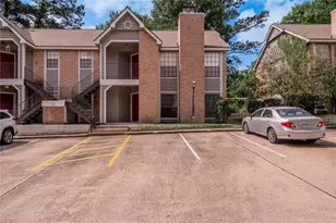 2401 Sycamore Ave, Huntsville, TX 77340 - Photo 2