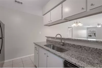 2401 Sycamore Avenue #C2, Huntsville, TX 77340 - Photo 14