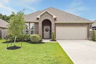 23601 Zinfandel Dr, Alvin, TX 77511 - Photo 2