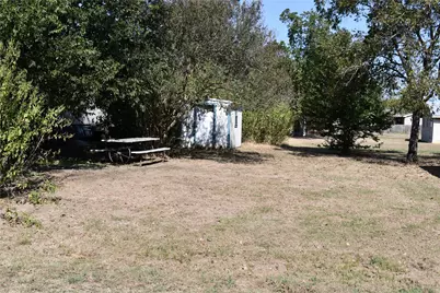 805 Caldwell Street, Lexington, TX 78947 - Photo 10