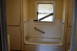 805 Caldwell St, Lexington, TX 78947 - Photo 28