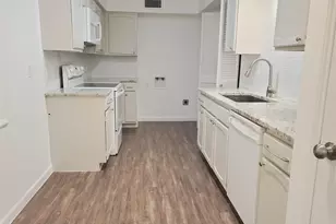 361 N Post Oak Ln, Houston, TX 77024 - Photo 10