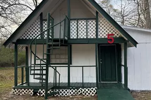 900 Mohawk Dr, Montgomery, TX 77316 - Photo 2