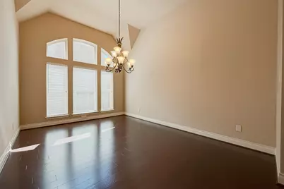 5810 Emmit Creek Lane, Sugar Land, TX 77479 - Photo 14