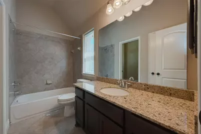 5810 Emmit Creek Lane, Sugar Land, TX 77479 - Photo 12