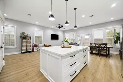 6496 Tc Jester Boulevard, Houston, TX 77091 - Photo 8