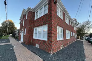 2021 Kane St, Houston, TX 77007 - Photo 2