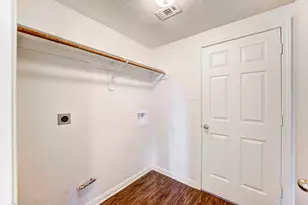 8510 Nashwood Ct, Houston, TX 77040 - Photo 16