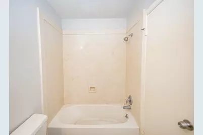 2711 Grants Lake Boulevard #202, Sugar Land, TX 77479 - Photo 20