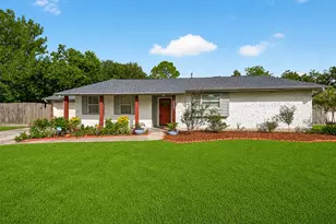11126 Cedarhurst Dr, Houston, TX 77096 - Photo 1