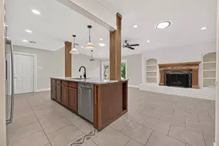11126 Cedarhurst Dr, Houston, TX 77096 - Photo 10
