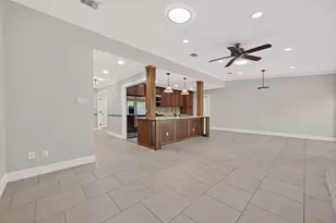 11126 Cedarhurst Dr, Houston, TX 77096 - Photo 12