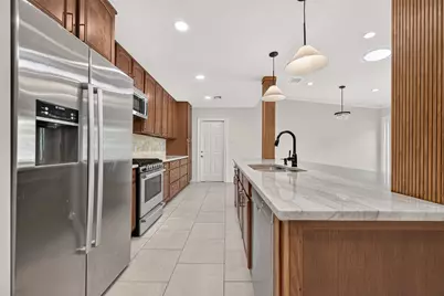11126 Cedarhurst Drive, Houston, TX 77096 - Photo 4