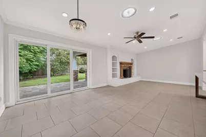 11126 Cedarhurst Drive, Houston, TX 77096 - Photo 18