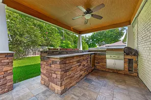11126 Cedarhurst Dr, Houston, TX 77096 - Photo 40