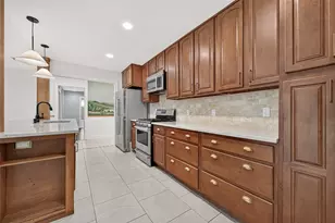 11126 Cedarhurst Dr, Houston, TX 77096 - Photo 6