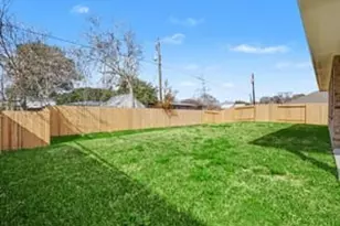 440 Bryan Wy, Angleton, TX 77515 - Photo 14