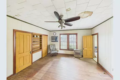 305 W Converse Street, Weimar, TX 78962 - Photo 22