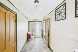 305 W Converse St, Weimar, TX 78962 - Photo 24