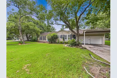 305 W Converse Street, Weimar, TX 78962 - Photo 2