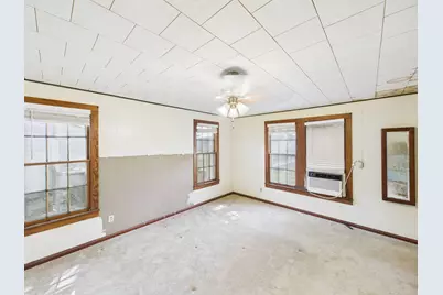 305 W Converse Street, Weimar, TX 78962 - Photo 14