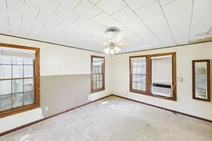 305 W Converse St, Weimar, TX 78962 - Photo 14