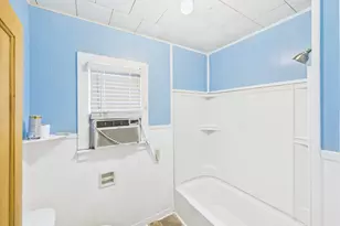 305 W Converse St, Weimar, TX 78962 - Photo 16