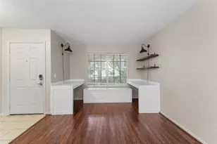 17502 S Summit Canyon Dr, Houston, TX 77095 - Photo 2