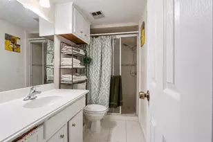 10323 Sageyork Dr, Houston, TX 77089 - Photo 16