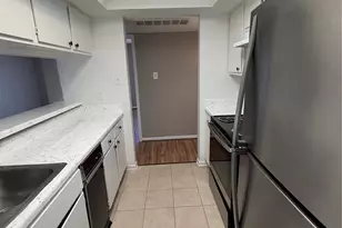 2816 S Bartell Dr, Houston, TX 77054 - Photo 8