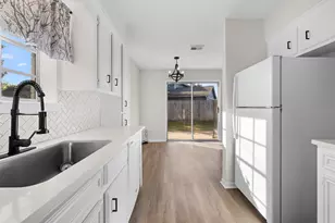 1000 Laredo Ct, College Station, TX 77845 - Photo 14